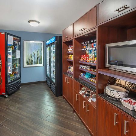Best Western Plus North Las Vegas Inn & Suites Exterior photo