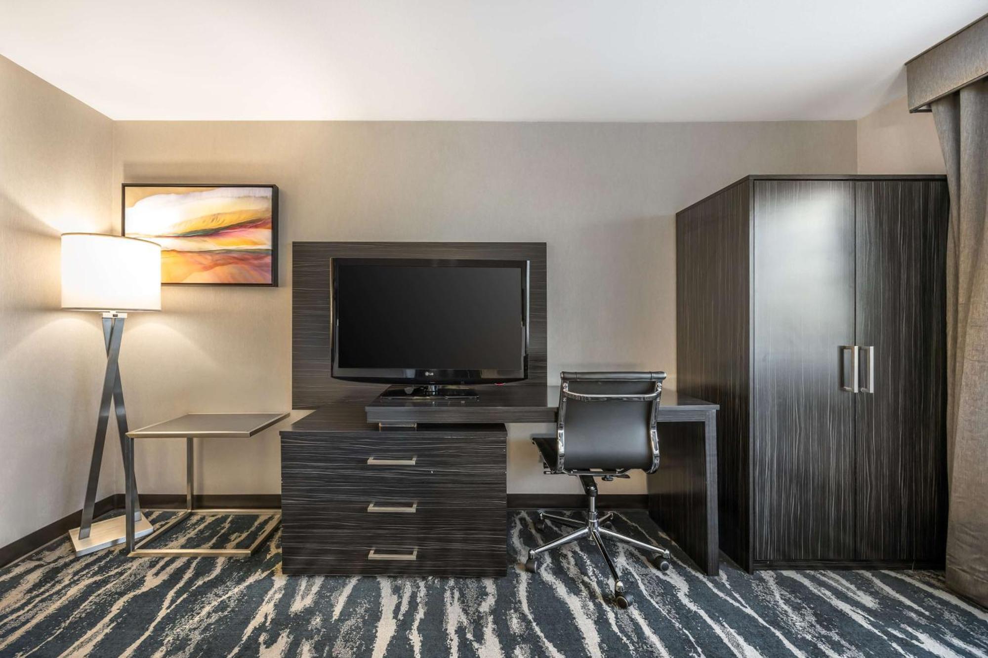 Best Western Plus North Las Vegas Inn & Suites Exterior photo